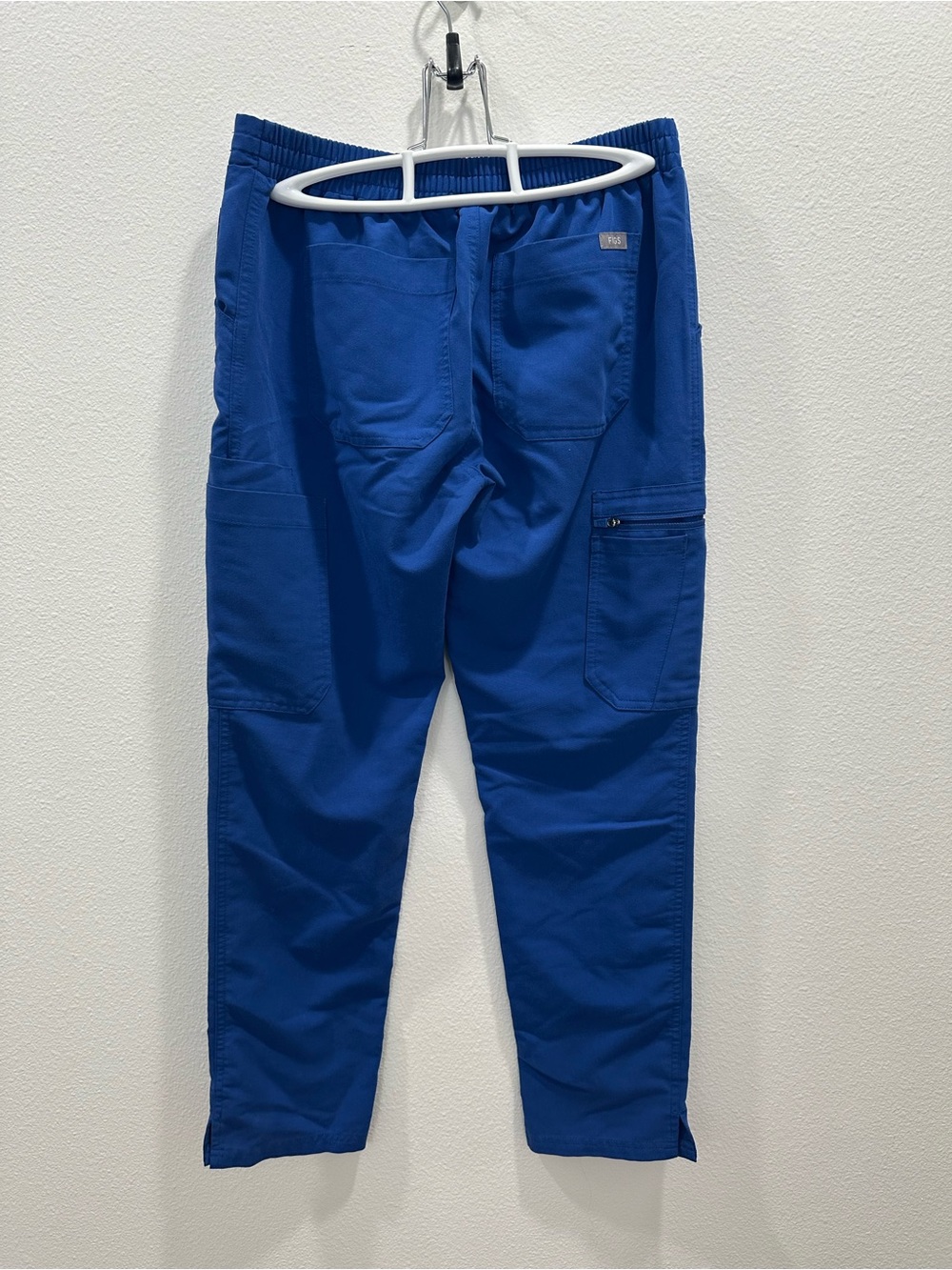 Figs Women's Cobalt Royal Blue Cargo Scrub Pants Kade xs petite VGUC - Picture 2 of 3